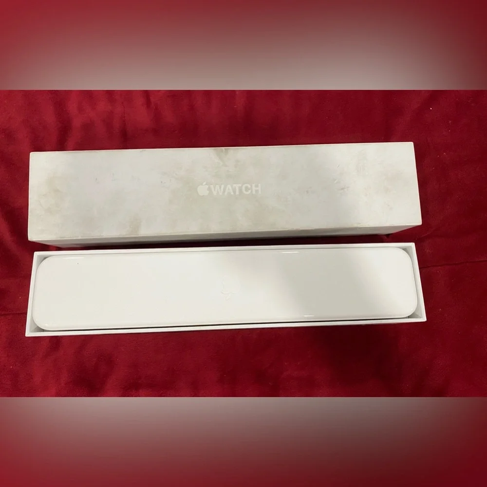 Apple Watch 2015 new with extra strap band